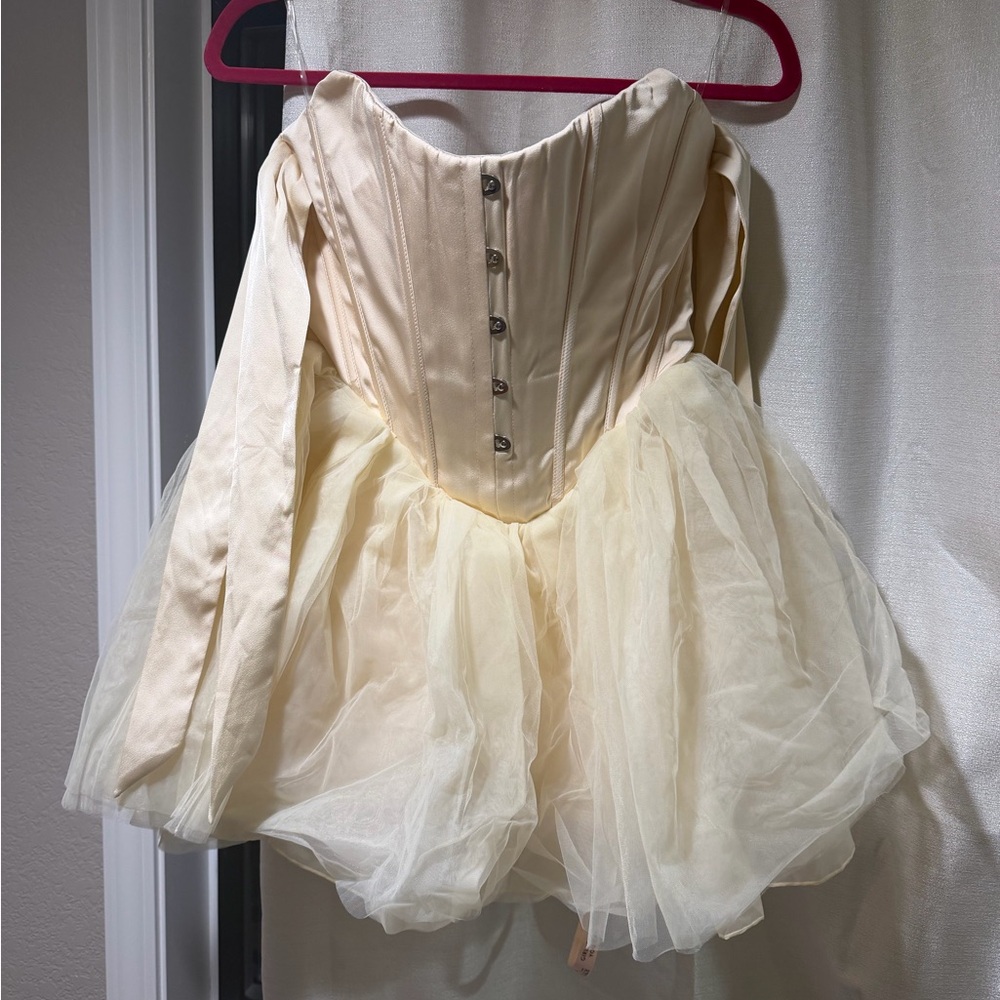 Oh Polly Reine Dress - Picture 3 of 4